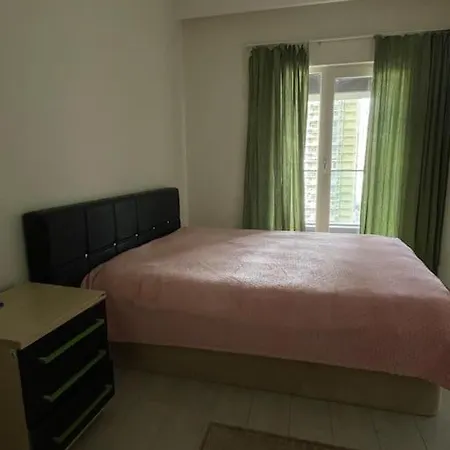 Fully Furnished , Luxury, Site With Pool *